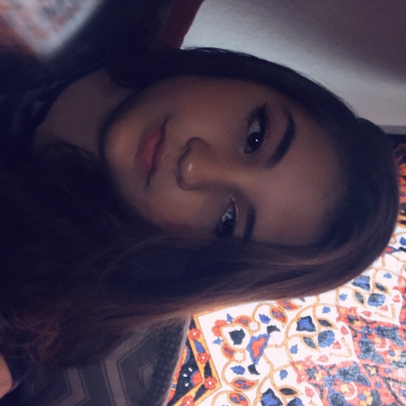 Meet your Posher, Sharon - Picture 3 of 4